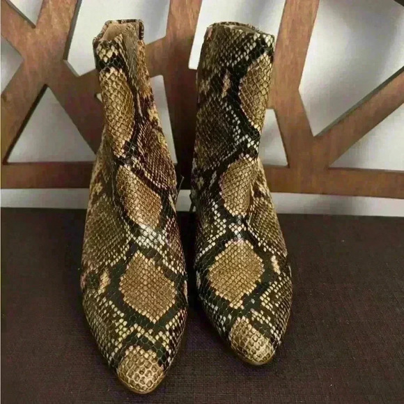 Madewell Shoes - MADEWELL FIONA BOOTS SNAKE EMBOSSED LEATHER STACKED HEEL PONITY TOE 6 1/2